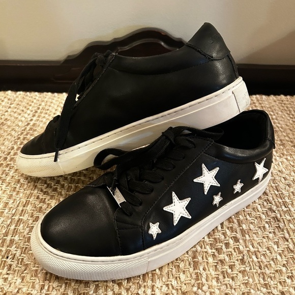 J/Slides NYC Alabama Women's Black Leather Lace Up Star Casual Sneaker Size 9 - Picture 1 of 9